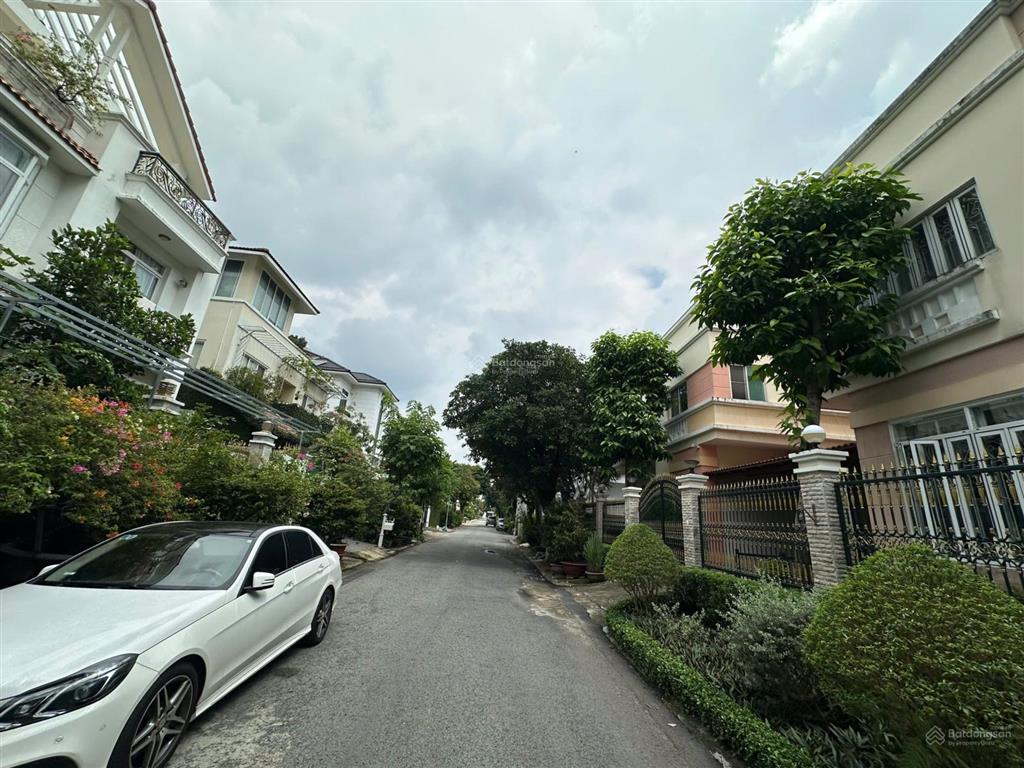 Bán bt tại lý long tường, q7, hcm, giá tốt, 270m2