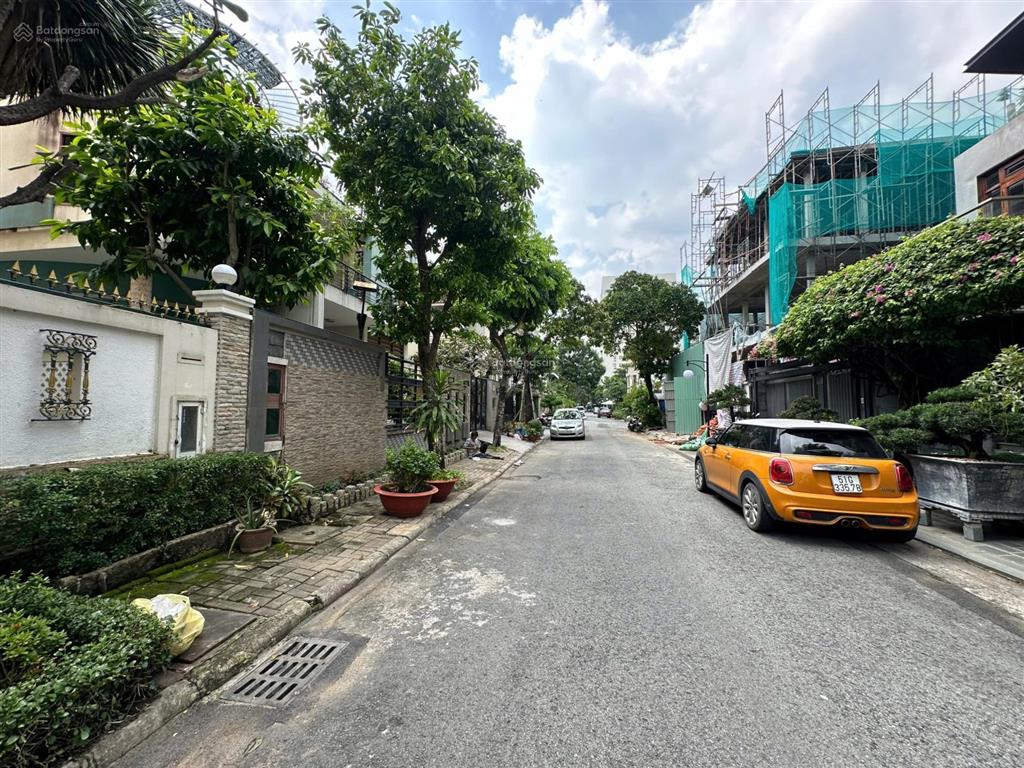 Bán bt tại lý long tường, q7, hcm, giá tốt, 270m2