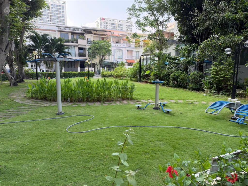 Bán gấp bt 2 tầng, 6pn, 6vs, 496m2 tại phú mỹ hưng, q7, 145 tỷ vnd