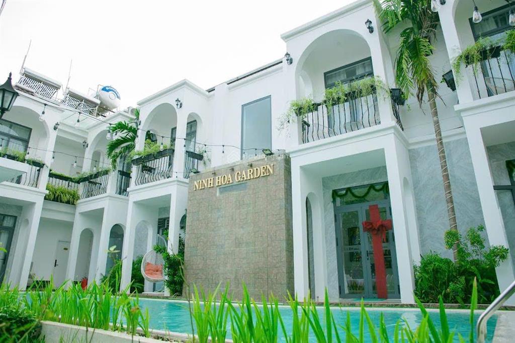 Bán biệt thự ninh hoa cư suê cư mgaả daklak dt 730m2 giá chỉ 13 tỷ xây siêu đẹp view hồ, đồi thông