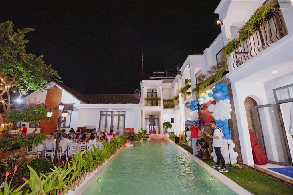 Bán biệt thự ninh hoa cư suê cư mgaả daklak dt 730m2 giá chỉ 13 tỷ xây siêu đẹp view hồ, đồi thông