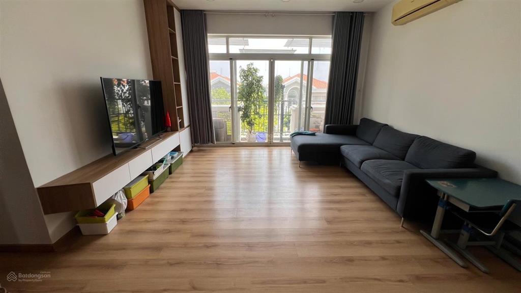 Cần tiền bán gấp căn hộ garden court 1, phú mỹ hưng, dt 143m2, 3pn, nội thất cơ bản, giá bán 14 tỷ