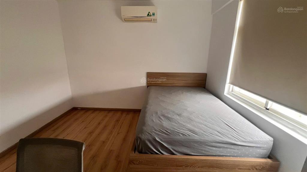 Cần tiền bán gấp căn hộ garden court 1, phú mỹ hưng, dt 143m2, 3pn, nội thất cơ bản, giá bán 14 tỷ