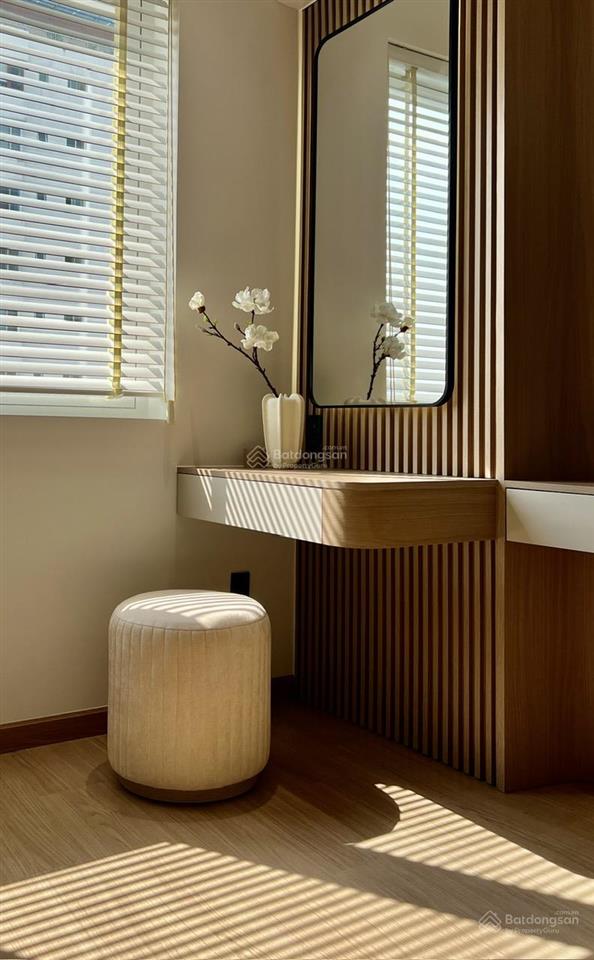 Cần bán căn hộ park view, phú mỹ hưng, diện tích 106m, 3 phòng ngủ, giá bán 8.7 tỷ