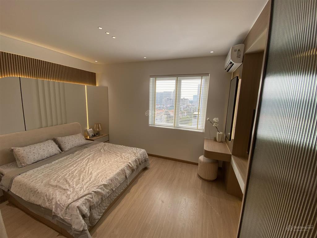 Cần bán căn hộ park view, phú mỹ hưng, diện tích 106m, 3 phòng ngủ, giá bán 8.7 tỷ