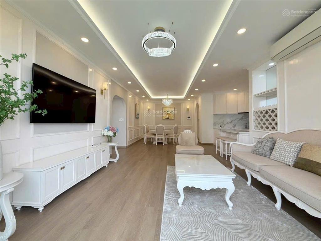 Cần bán căn hộ riverpark residence,pmh, dt 126m, 3pn,2wc, full nt, giá  15.8 tỷ ,  0917 479 ***