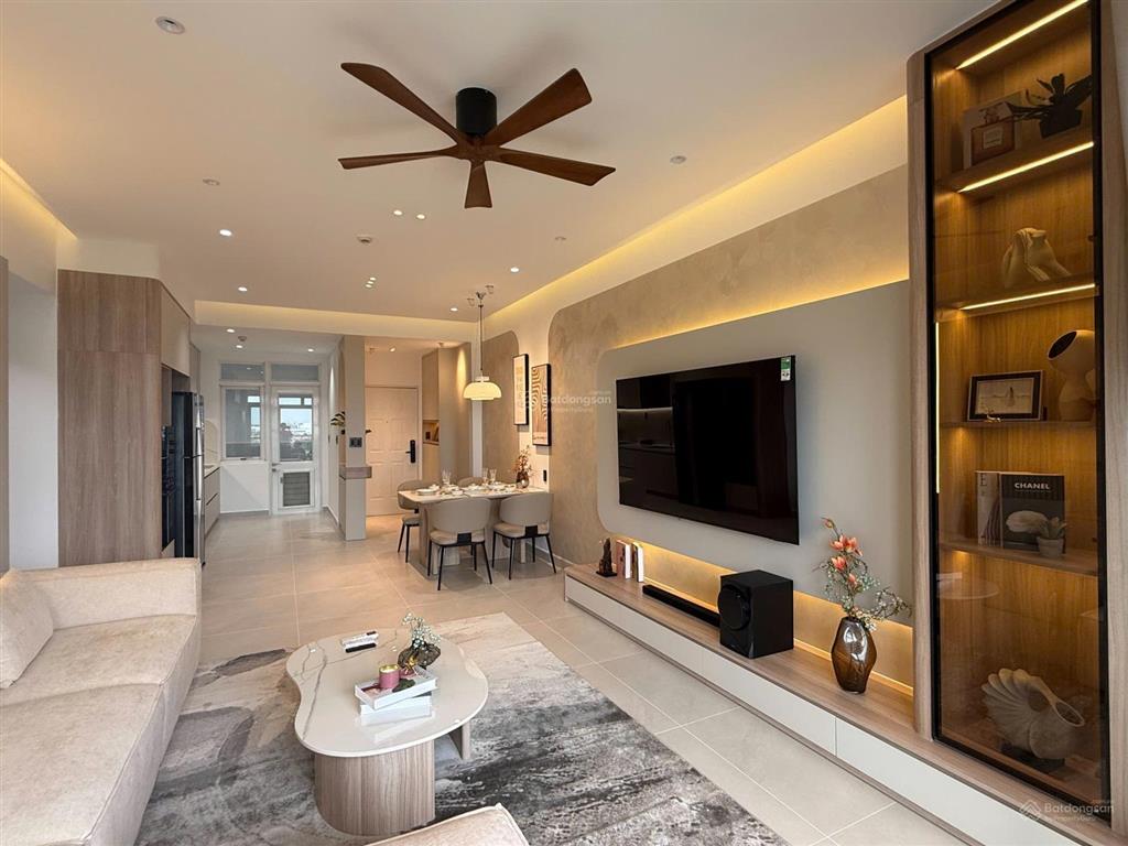 Cần tiền bán gấp riverside residence, phú mỹ hưng, dt 82m, 2pn, 2wc, full nội thất, giá 7.8 tỷ