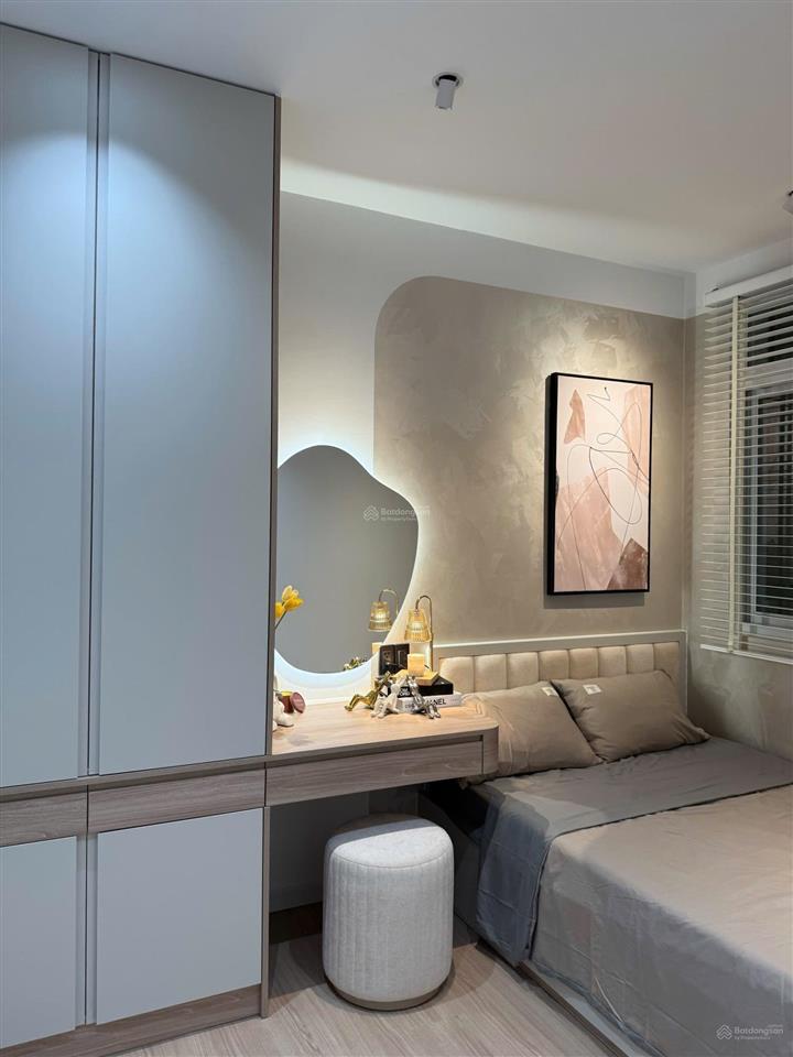 Cần tiền bán gấp riverside residence, phú mỹ hưng, dt 82m, 2pn, 2wc, full nội thất, giá 7.8 tỷ