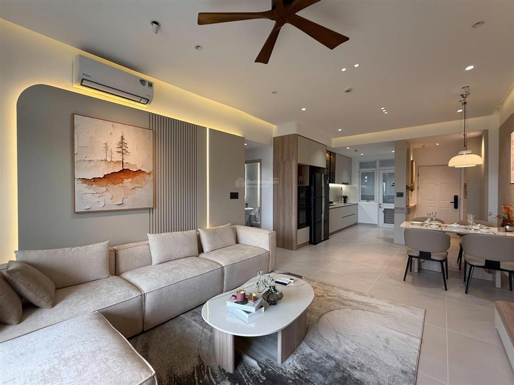 Cần tiền bán gấp riverside residence, phú mỹ hưng, dt 82m, 2pn, 2wc, full nội thất, giá 7.8 tỷ