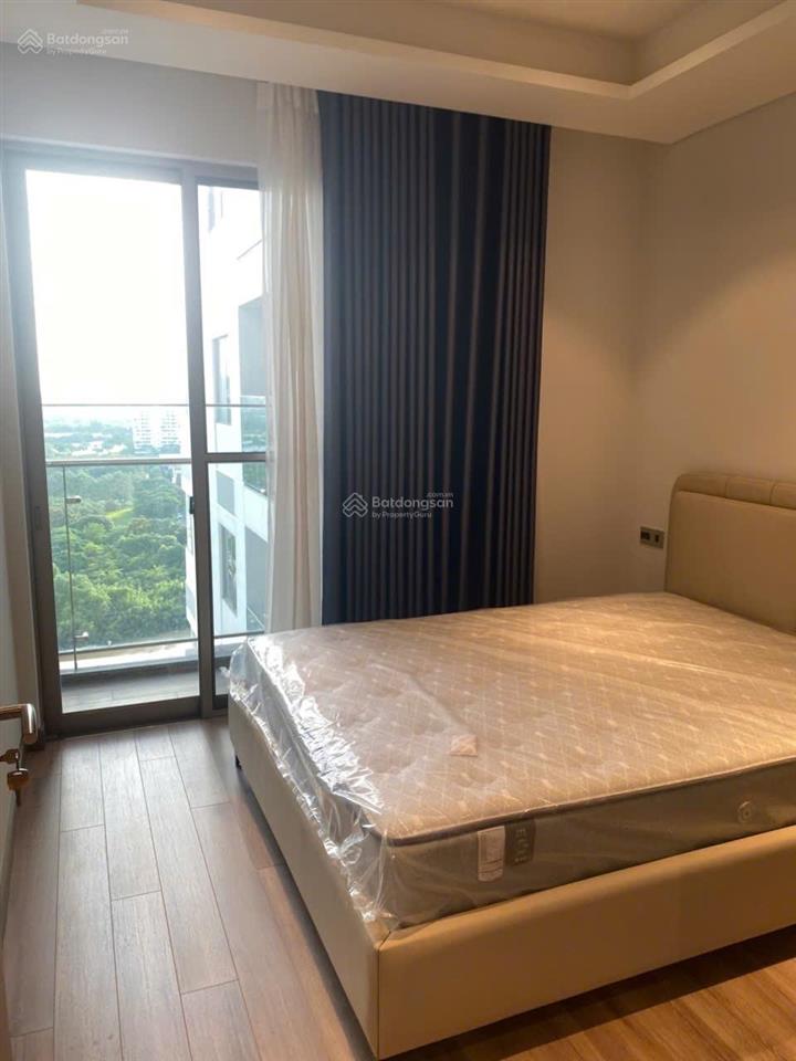 Cần tiền bán gấp căn hộ mỹ khánh 4, phú mỹ hưng, dt 113m, 3pn, tầng cao, view hồ bơi, giá 8,5 tỷ