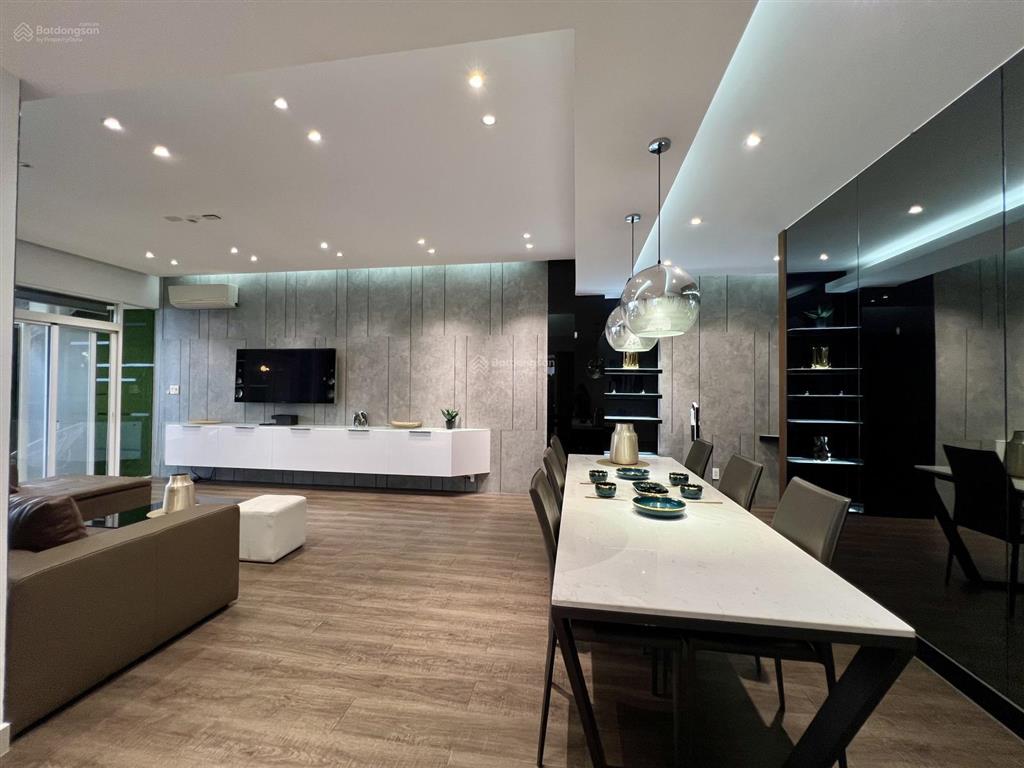 Cần tiền bán gấp căn hộ riverside residence, phú mỹ hưng, dt 180m2, 3pn, 3wc, giá bán 14,9 tỷ