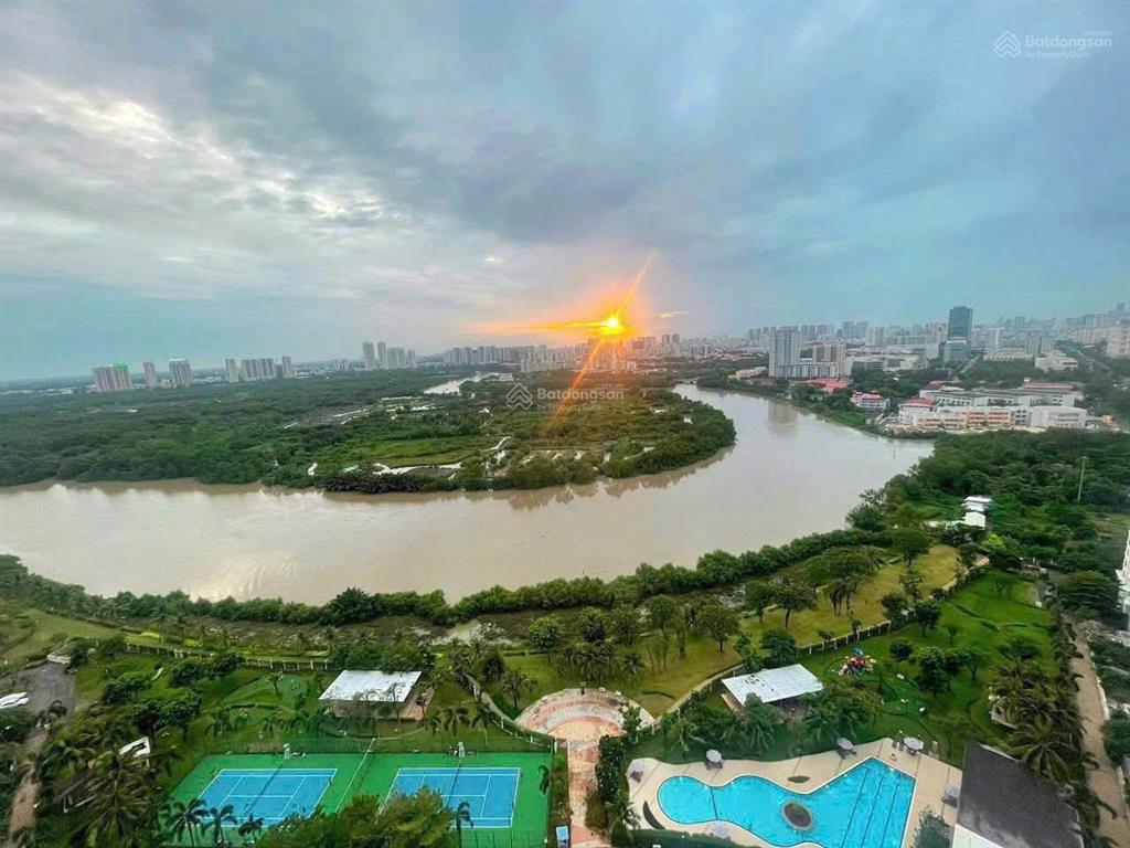 Cho thuê penthouse riverside residence, phú mỹ hưng, dt 270m2, 4pn, full nội thất, giá 45 triệu