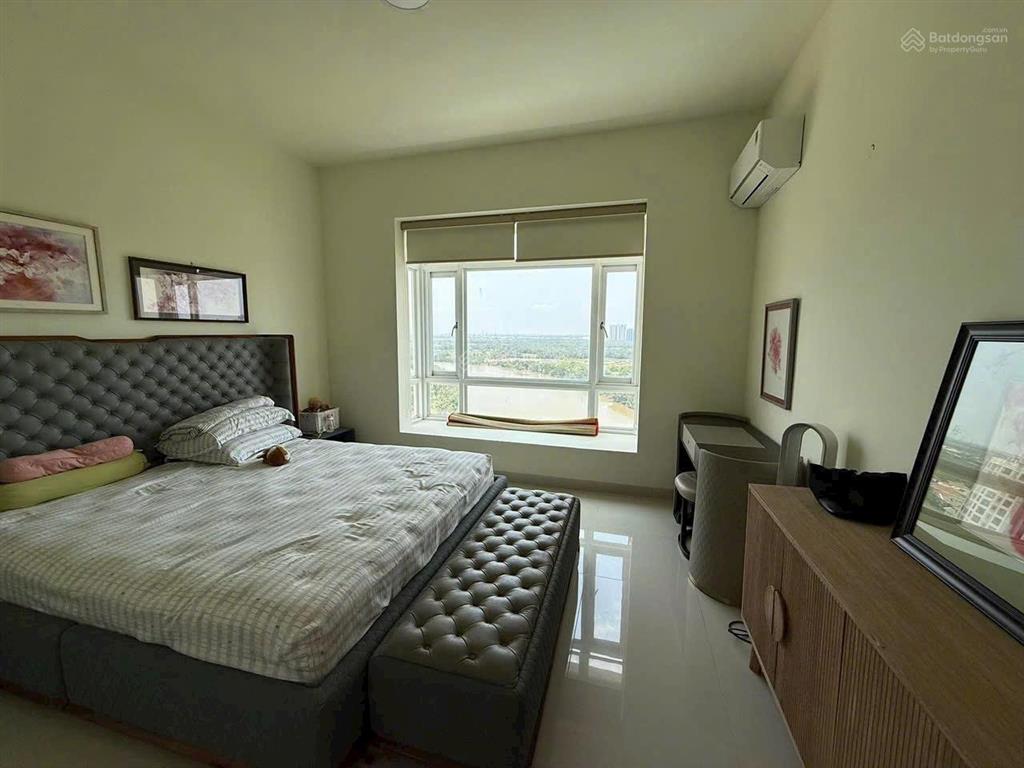 Cho thuê penthouse riverside residence, phú mỹ hưng, dt 270m2, 4pn, full nội thất, giá 45 triệu
