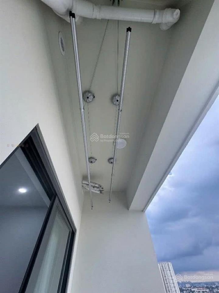 Hot hot!! nhất tháng 5 căn 2pn 2wc tháp bcons city view công viên nhìn là mê