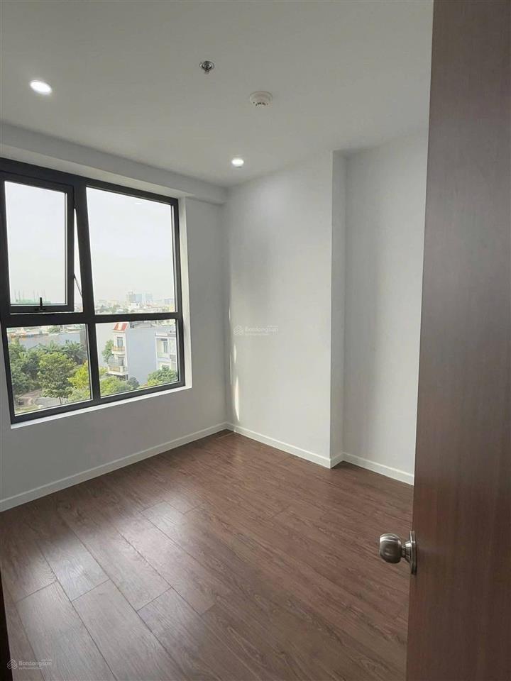 Hot hot!! nhất tháng 5 căn 2pn 2wc tháp bcons city view công viên nhìn là mê