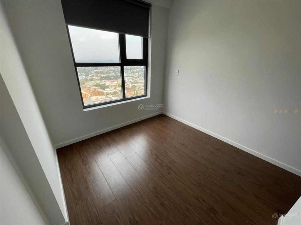 Hot hot!! nhất tháng 5 căn 2pn 2wc tháp bcons city view công viên nhìn là mê