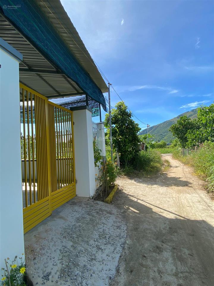 Cho thuê nhà nguyên căn 2pn  gần bx phía nam, chợ diên an  có sân thoáng mát