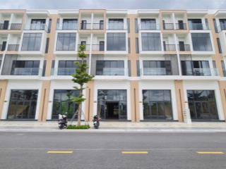 Bán nhanh căn nhà phố liền kề giá tốt nhất hiện tại diện tích 90m2