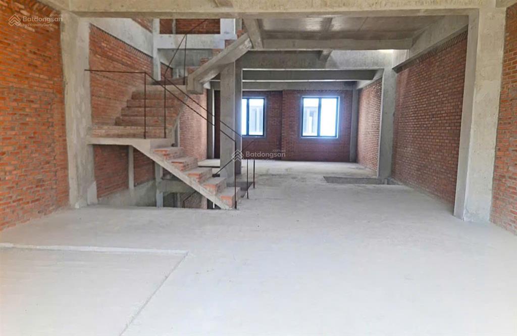 Bán gấp căn biệt thự song lập dự án t&t millenia city long hậu, 200m2, nhận nhà ngay long an