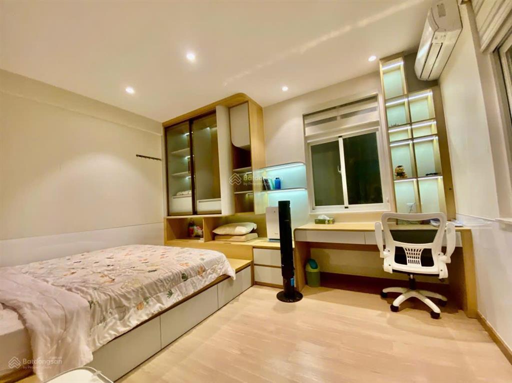 Bán gấp chỉ căn hộ duplex penhouse cảnh viên 4pn, 2 tầng, tặng nội thất italia cao cấp