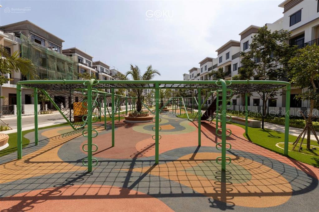 Bán căn nhà phố liền kề lk292* ngay đối diện công viên và hồ bơi t&t city long hậu