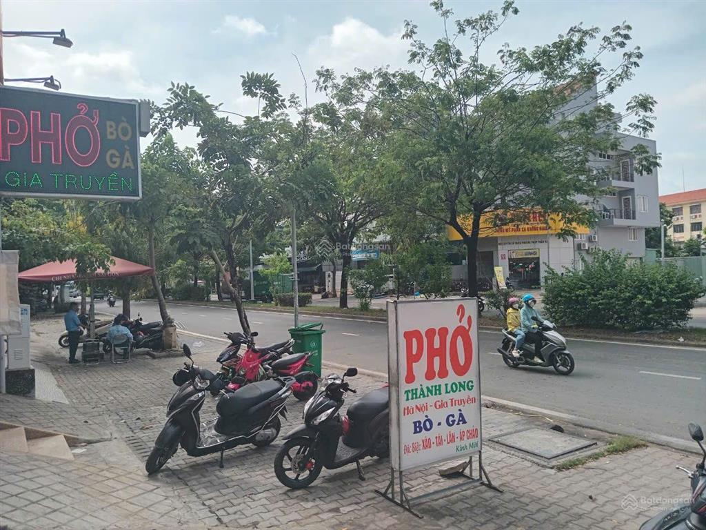 Bán gấp căn nhà phố kinh doanh phú mỹ vạn phát hưng, đường hoàng quốc việt