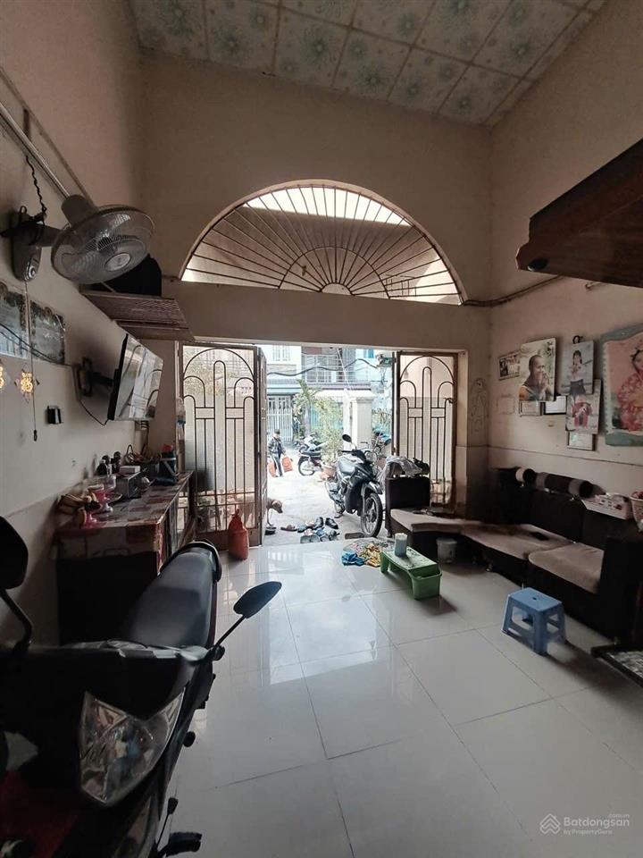 Ngon! nhà ô tô 12m gần trường tiểu học  vòng xoay an lạc  4x21m ko lgqh  giảm 300tr còn 5,7 tỷ