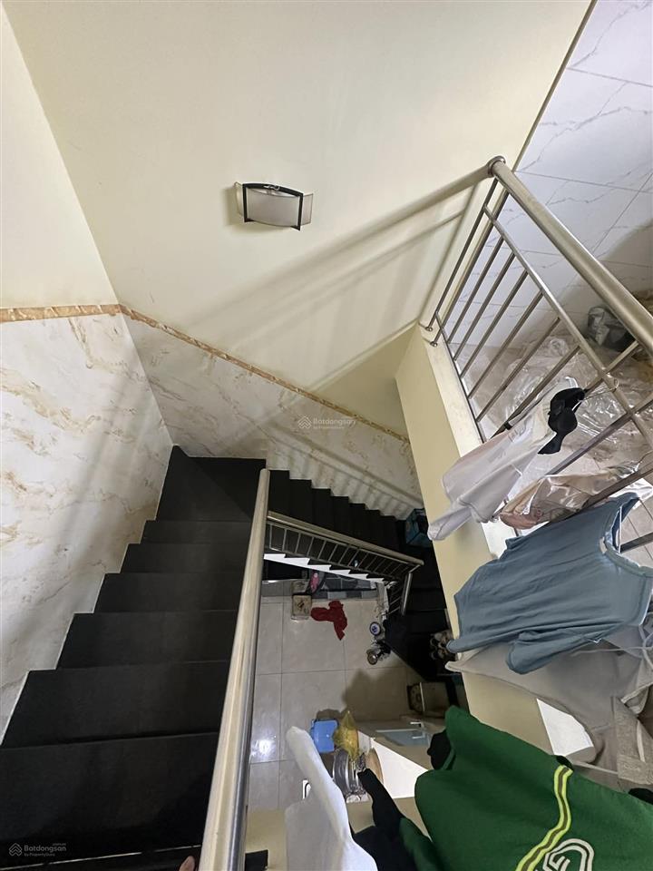 Chỉ 3,5 tỷ tl nhà ô tô q8 sát q6 4,2x12m  2 tầng 2pn 2wc  sát mặt tiền có pn trệt  ban công alo