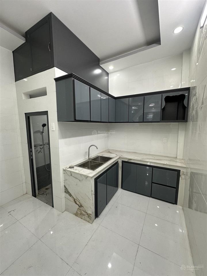 Nhà mới 4pn 3wc p15 q8  3.35x12m không lgqh  chỉ 4,3 tỷ tl xem ngay