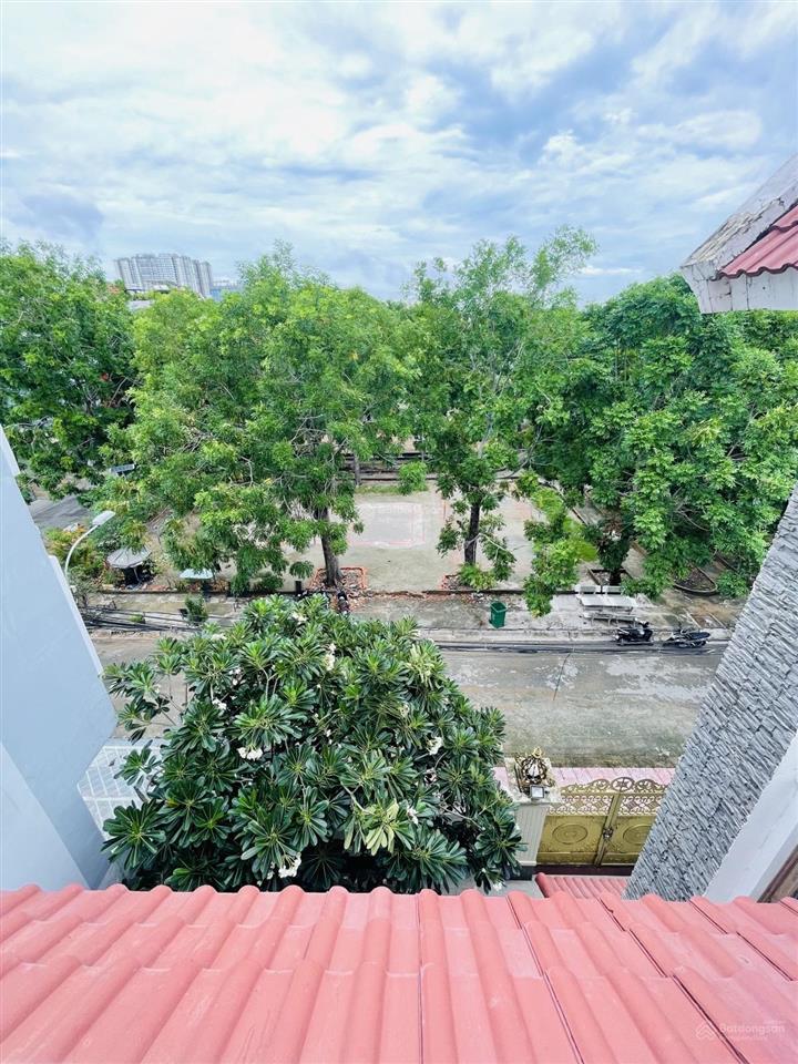 Biệt thự nam hùng vương  13.5x20  đẳng cấp view công viên  full nội thất gỗ  chỉ 100 tr/m2