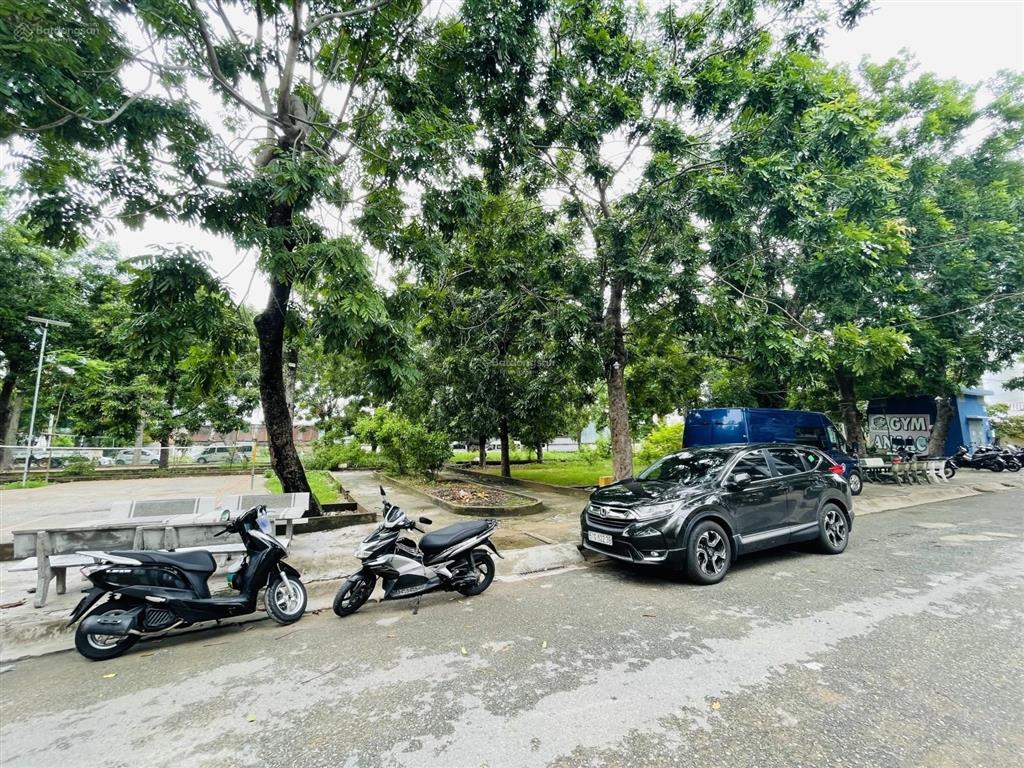 Biệt thự nam hùng vương  13.5x20  đẳng cấp view công viên  full nội thất gỗ  chỉ 100 tr/m2