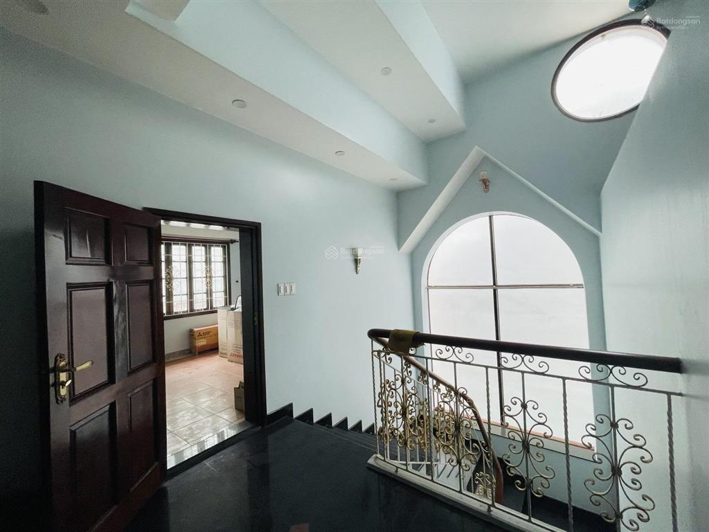 Biệt thự nam hùng vương  13.5x20  đẳng cấp view công viên  full nội thất gỗ  chỉ 100 tr/m2