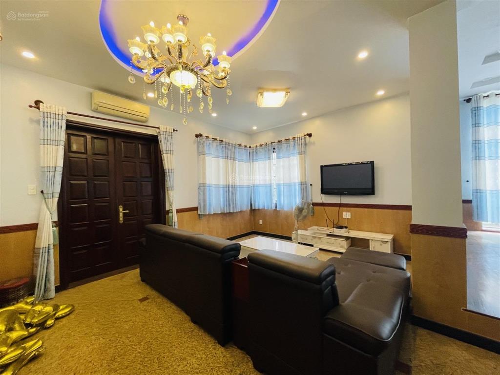 Biệt thự nam hùng vương  13.5x20  đẳng cấp view công viên  full nội thất gỗ  chỉ 100 tr/m2