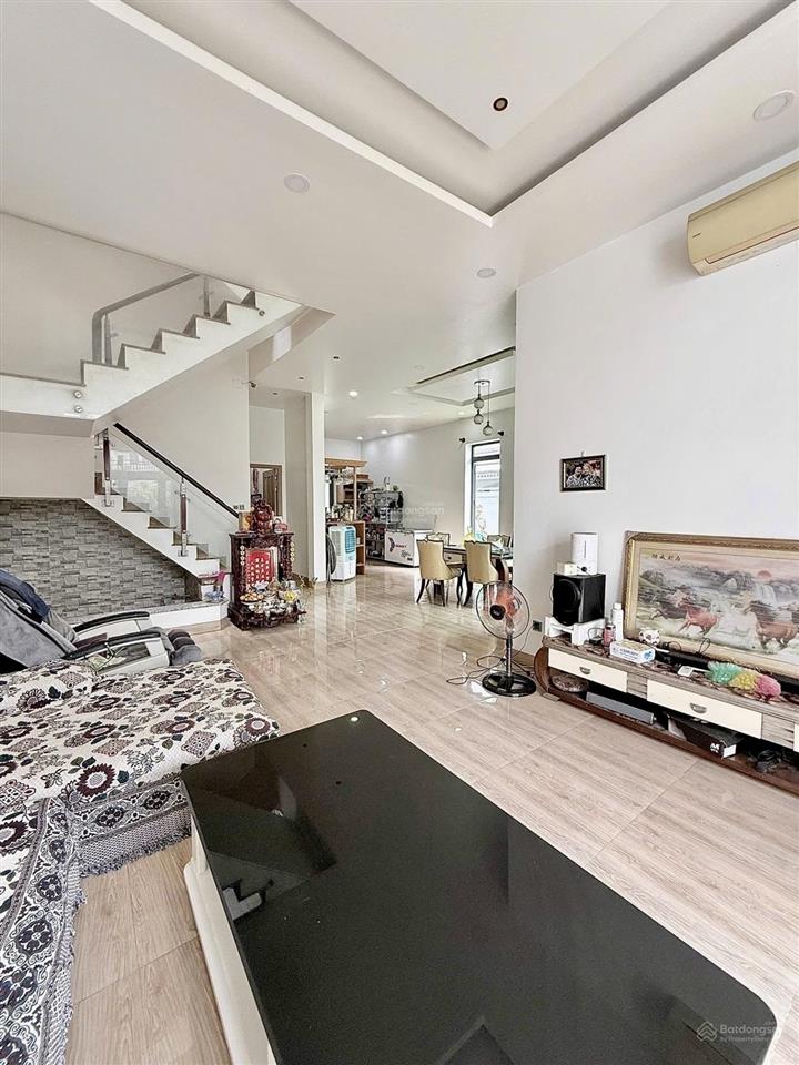 Biệt thự q8 đường 16m, 10x19 ko lgqh, vô q1 chỉ 18p! nhà mới đẹp vô ở ngay! giá chỉ 18.5tỷ còn tl