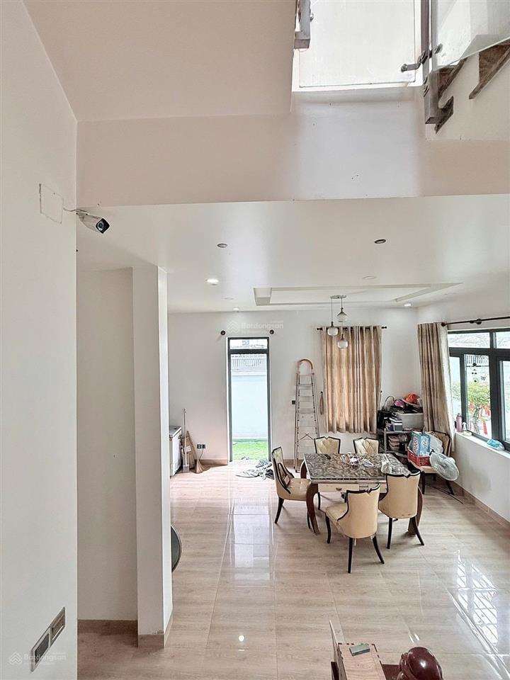 Biệt thự q8 đường 16m, 10x19 ko lgqh, vô q1 chỉ 18p! nhà mới đẹp vô ở ngay! giá chỉ 18.5tỷ còn tl