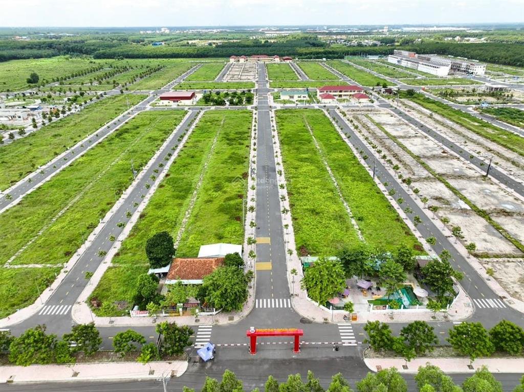 Bán lô đất đẹp nam an ngang 8m, lô kế trường học, 8x16m, điện âm nước máy, chốt ngay!