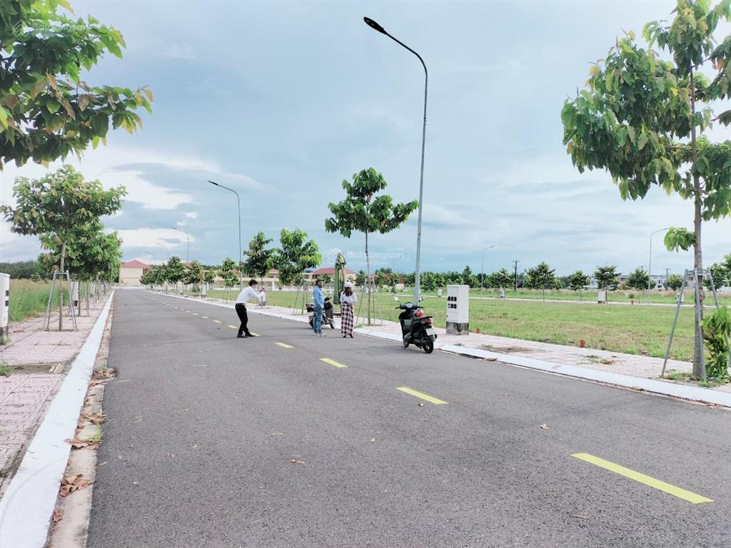 Bán lô đất đẹp nam an ngang 8m, lô kế trường học, 8x16m, điện âm nước máy, chốt ngay!