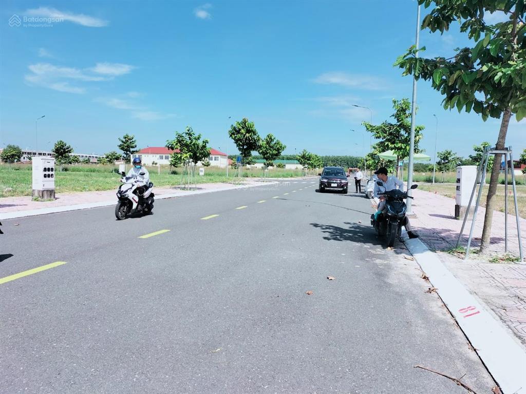 Bán lô đất đẹp nam an ngang 8m, lô kế trường học, 8x16m, điện âm nước máy, chốt ngay!