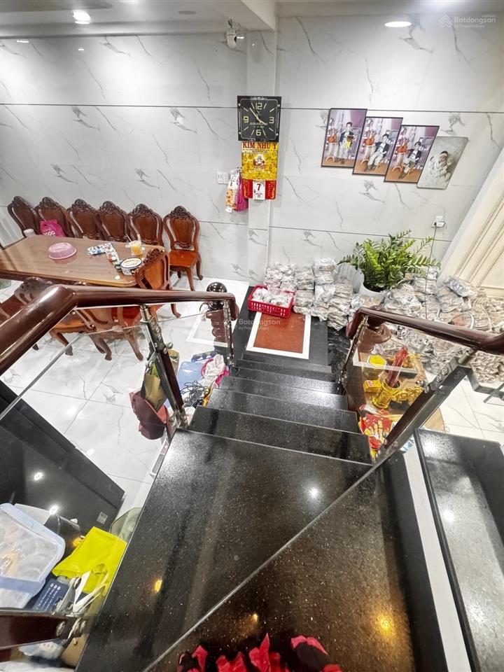 Giảm 1 tỷ! nhà mặt tiền an dương vương 4.4x18 ko lg 5 tầng đẹp5pn 6wc văn phòng cty đẹp