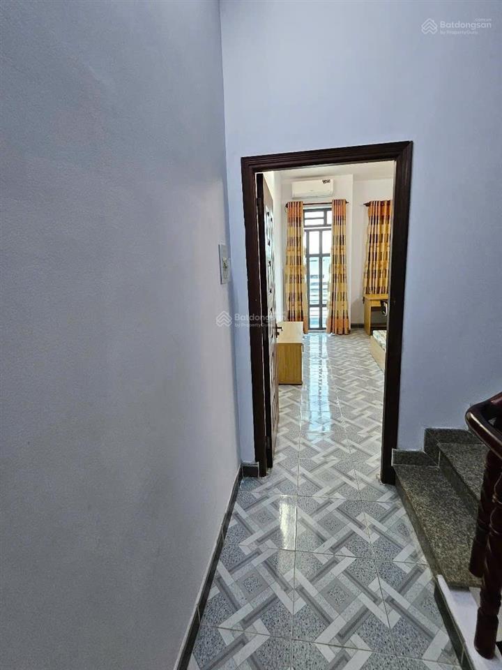 Cho thuê nhà nguyên căn phú định q8 5pn3wc  máy lạnh full  hẻm oto gần mặt tiền  xem ngay