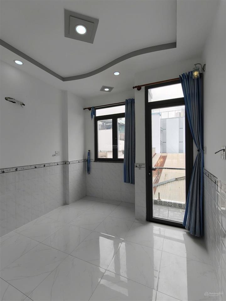 Nhà mới phú định 4pn 5wc  4 tầng đẹp có sân thượng  chỉ 4,9 tỷ tl  xem ngay