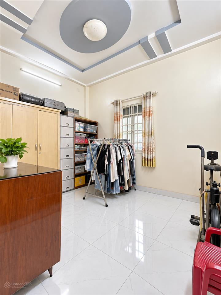 Nhà phú định q8 4.5x14m, 3 tầng đẹp 4pn3wc  chỉ 4.8tỷ thương lượng