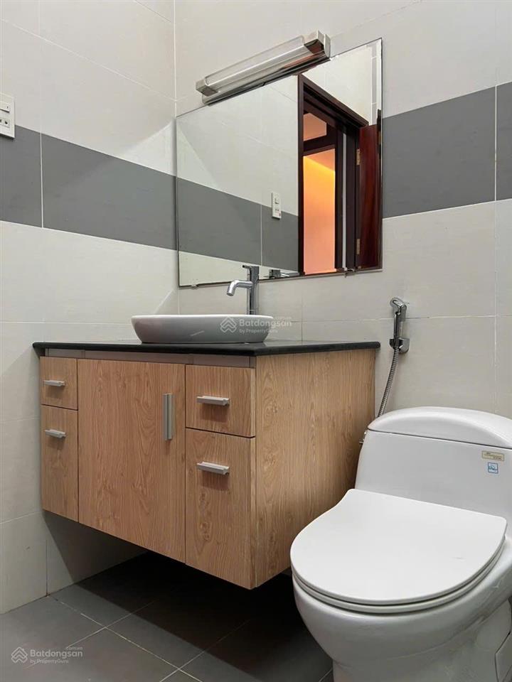 Chính chủ cho thuê nhà phố nguyên căn him lam quận 7