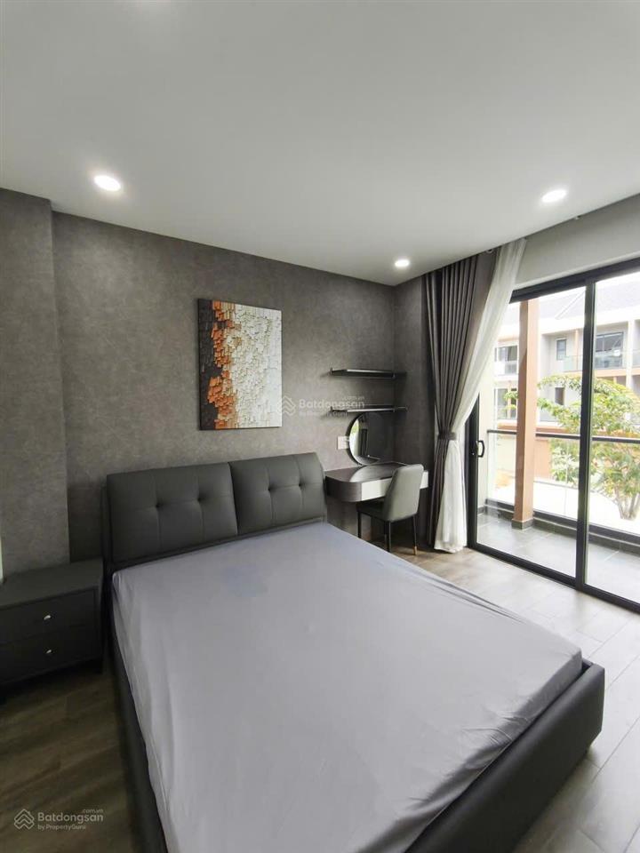 Nhà phố sun casa square 4,9 tỷ full sổ hồng, nội thất dòng tiền 20tr/th kcn vsip 2