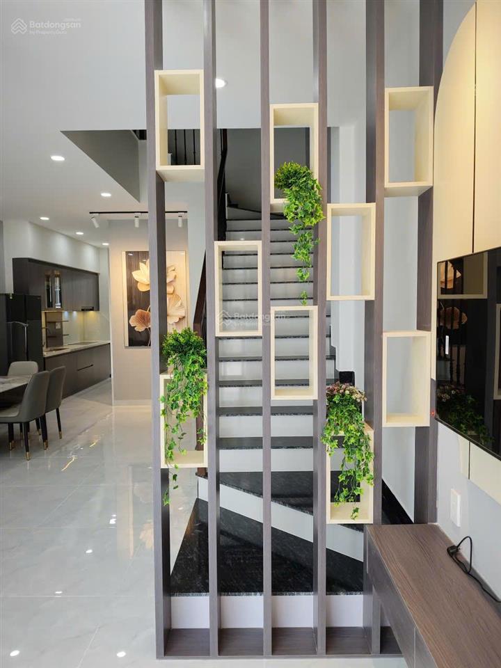 Nhà phố sun casa square 4,9 tỷ full sổ hồng, nội thất dòng tiền 20tr/th kcn vsip 2