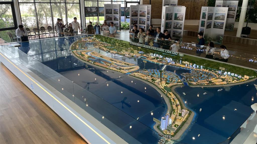 Btđl khu compound 355m2. có bãi tắm riêng. mua trực tiếp cđt vinhomes