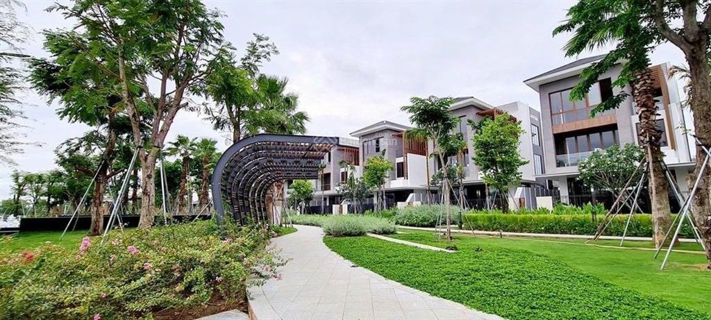 Dinh thự ven sông 300m2 đất (cộng nhận sổ hồng) + 60m2 bờ sông