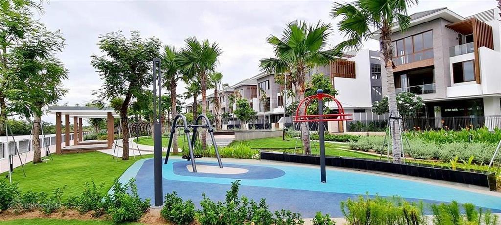 Dinh thự ven sông 300m2 đất (cộng nhận sổ hồng) + 60m2 bờ sông
