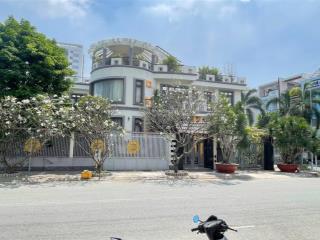 Bán biệt thự đường số 45, q7 dt 16x22m có đất trống bên hông 5x20m giá 34 tỷ