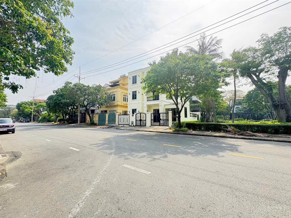 Bán biệt thự nam thông 1 căn góc công viên dt 11x18m giá 79 tỷ | phú mỹ hưng